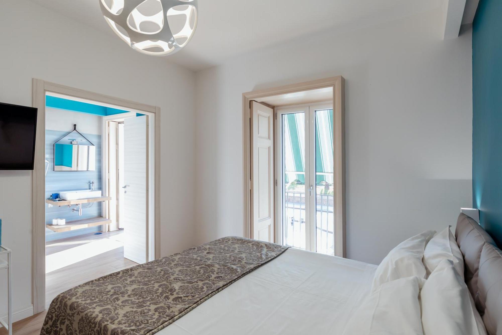 Suite Riviera 84 Naples Exterior photo